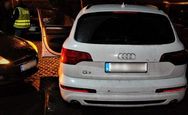 Policja odzyskała dwa skradzione auta. Audi Q7, Opel Movano warte ok.&#8230;